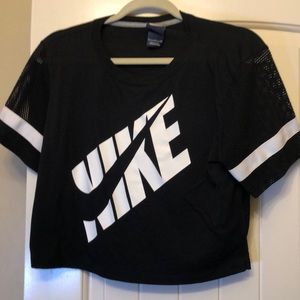 Nike Crop Top